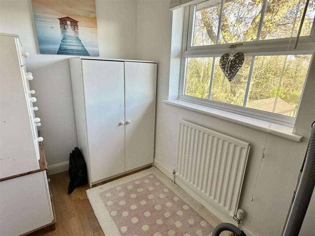 Additional property image - Coleshill Close, Hunt End, Redditch