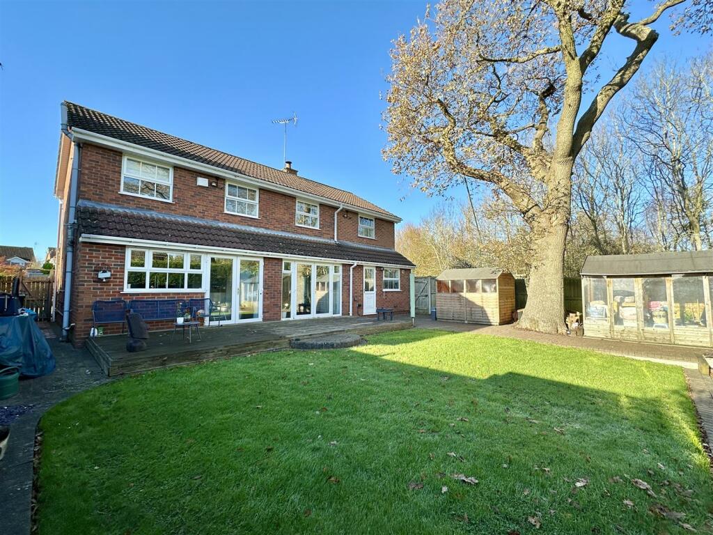 Additional property image - Coleshill Close, Hunt End, Redditch