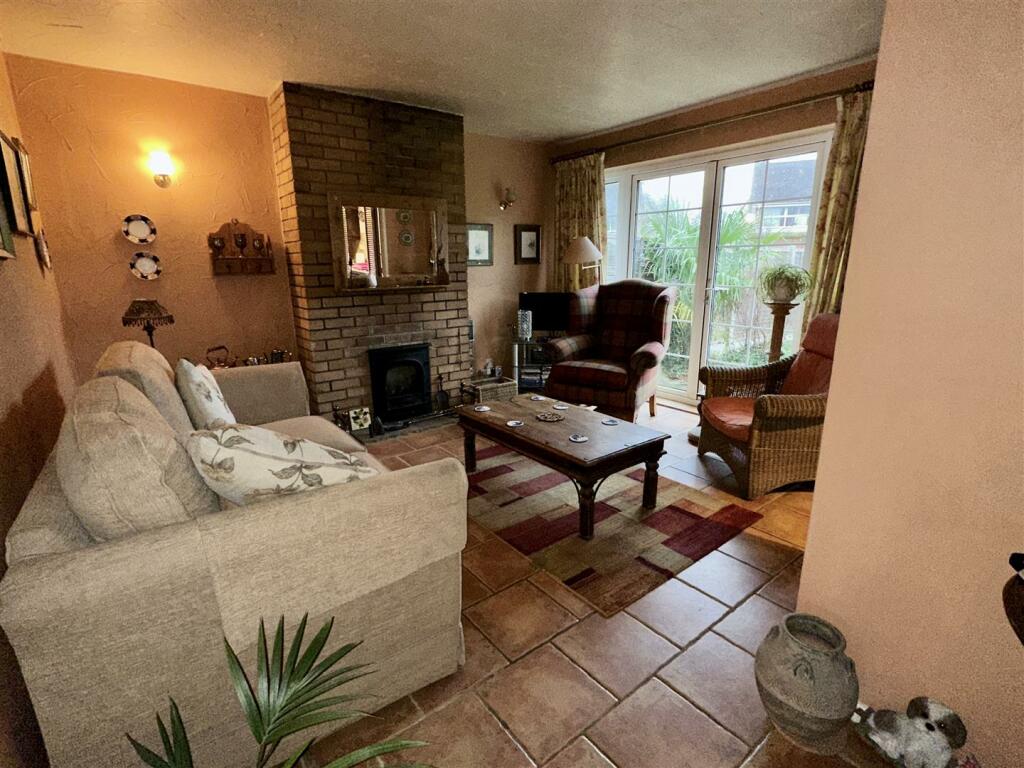Additional property image - Moorfield Road, Alcester