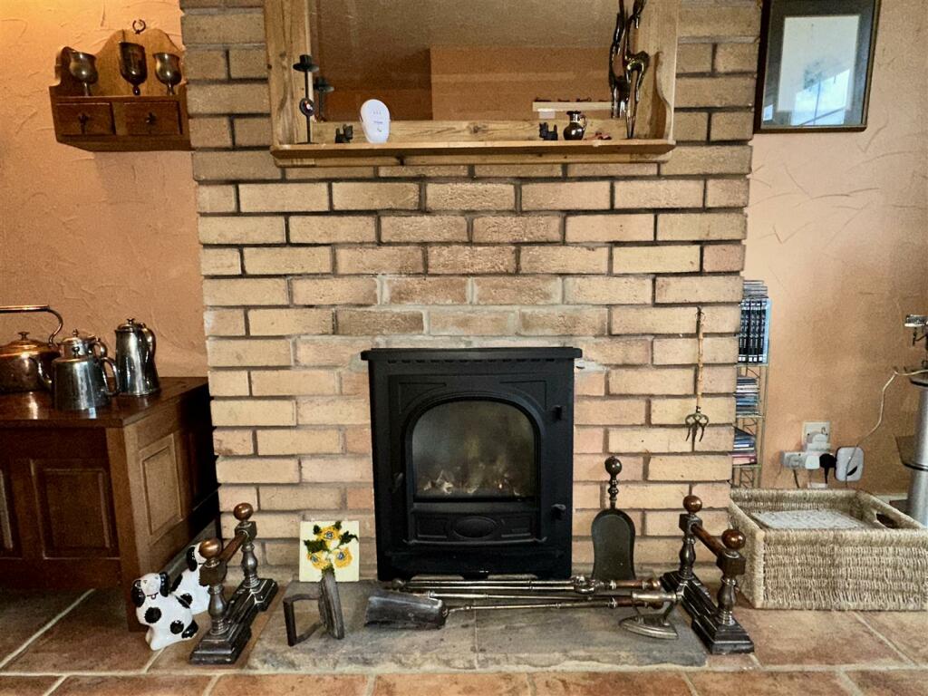 Additional property image - Moorfield Road, Alcester