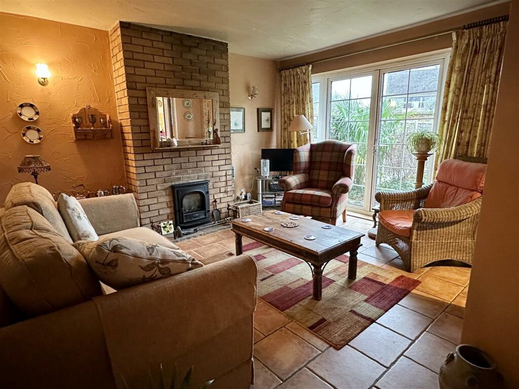 Additional property image - Moorfield Road, Alcester