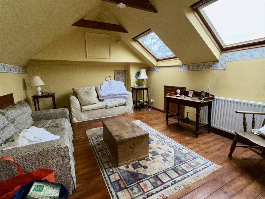 Additional property image - Moorfield Road, Alcester