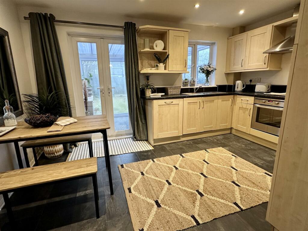 Additional property image - Willow Close, Alcester