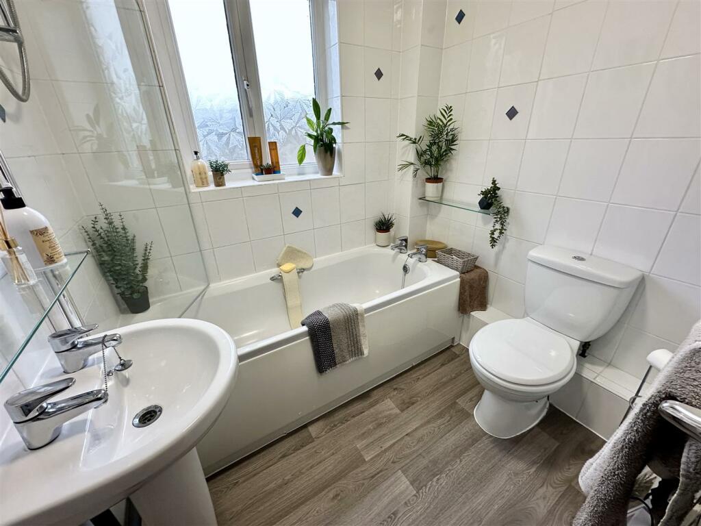 Additional property image - Willow Close, Alcester