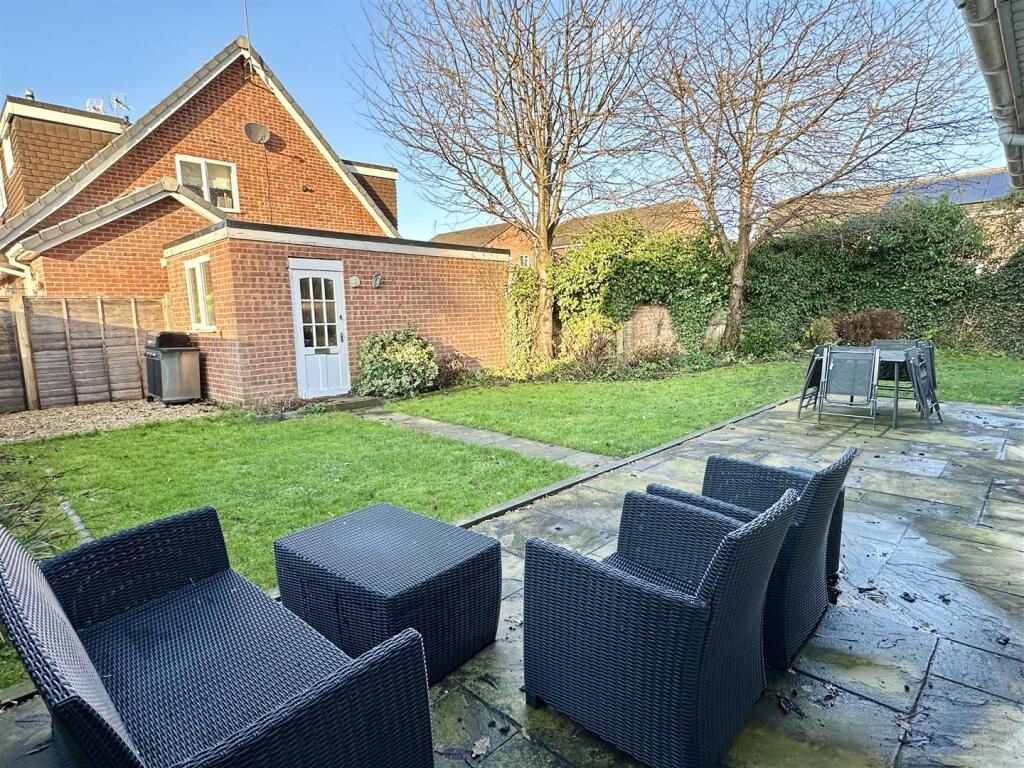 Additional property image - Fairwater Crescent, Alcester