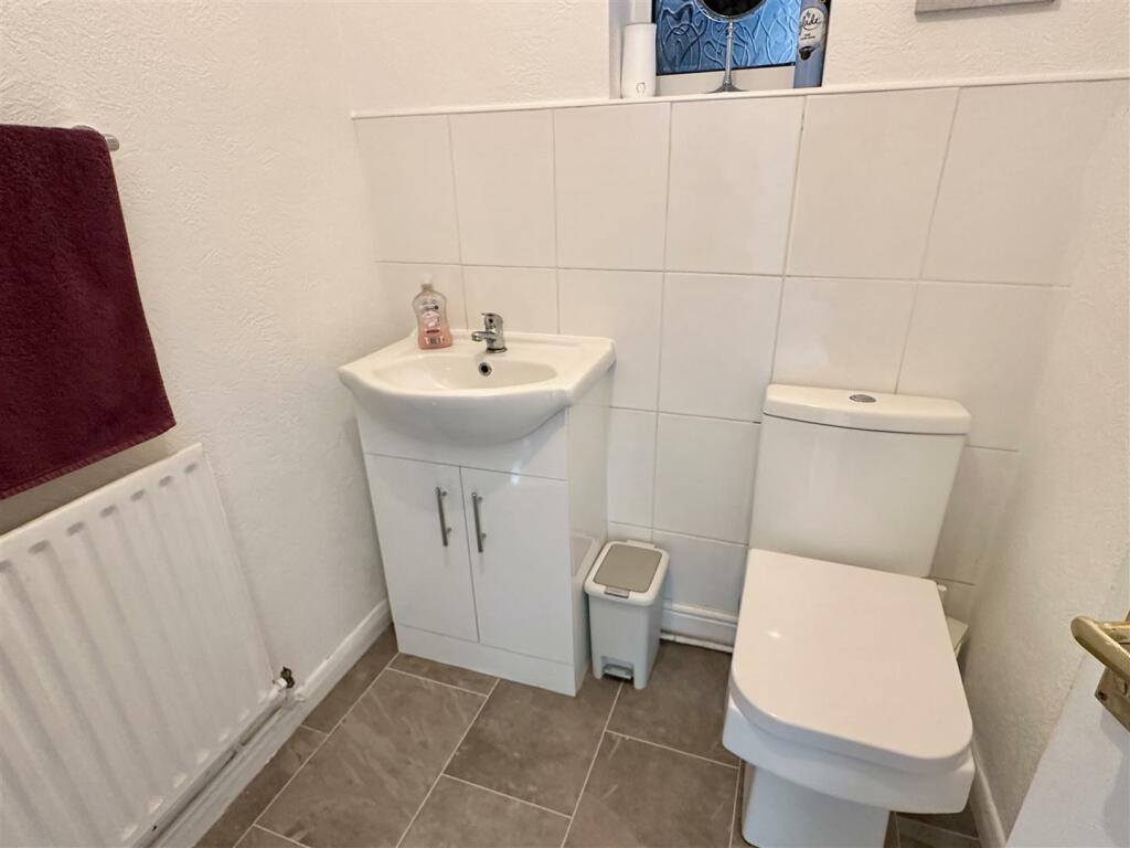 Additional property image - Fairwater Crescent, Alcester