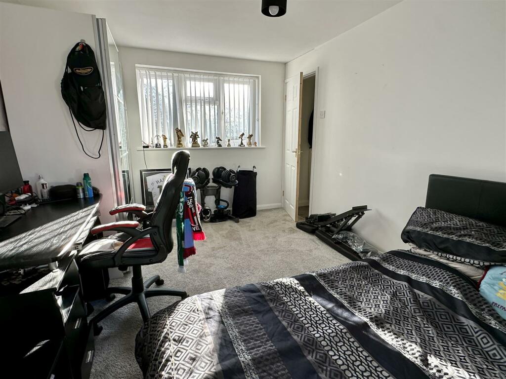 Additional property image - Fairwater Crescent, Alcester