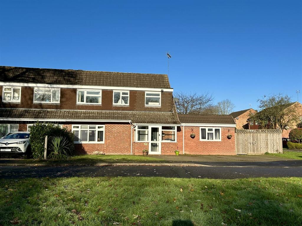 Additional property image - Fairwater Crescent, Alcester