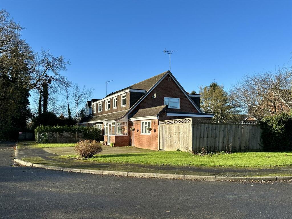 Additional property image - Fairwater Crescent, Alcester