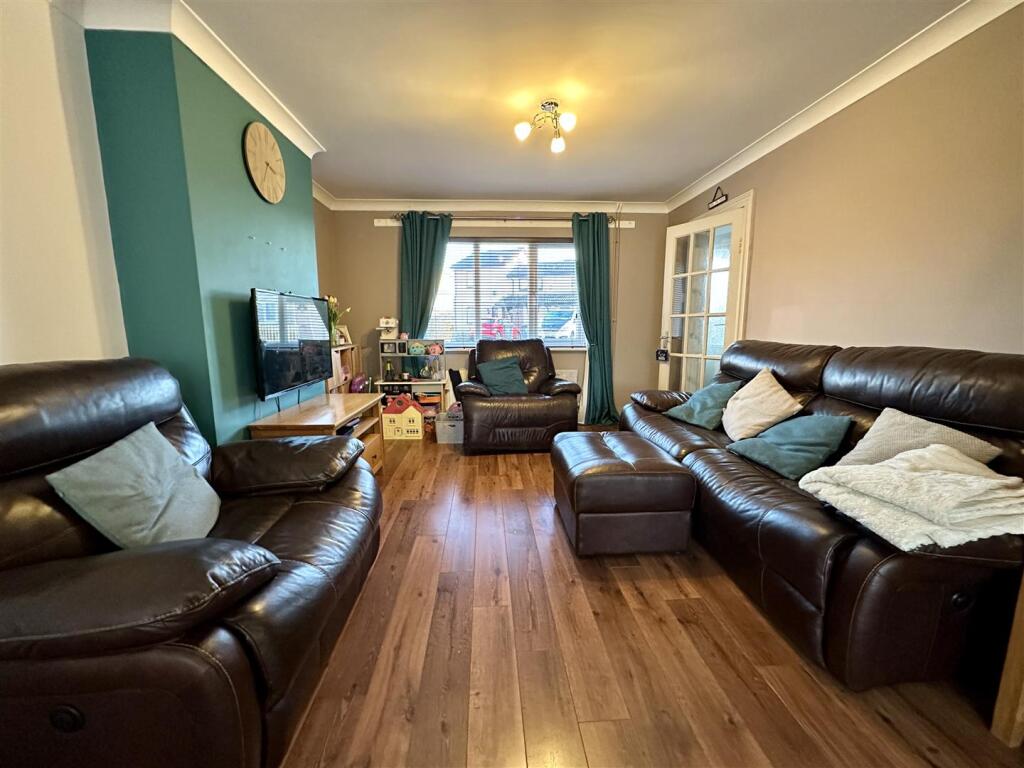 Additional property image - Avon Crescent, Alcester