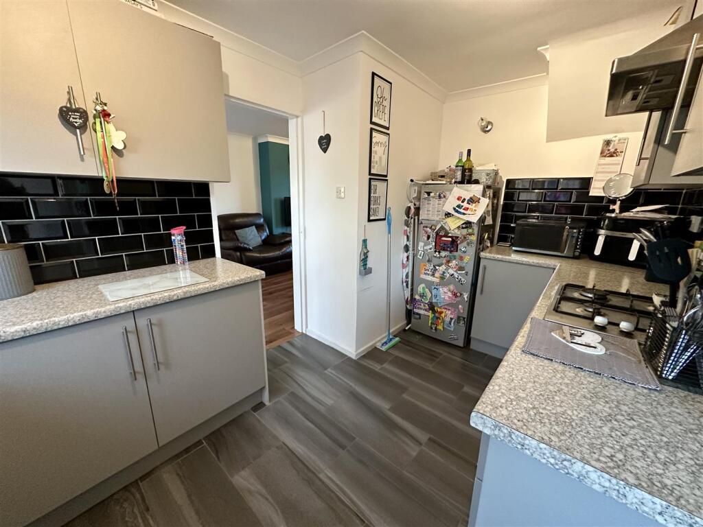 Additional property image - Avon Crescent, Alcester