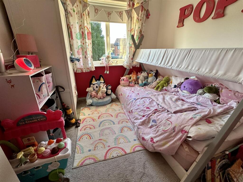 Additional property image - Avon Crescent, Alcester