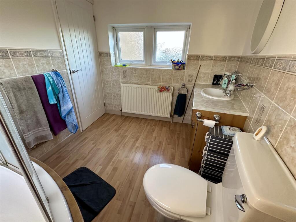 Additional property image - Avon Crescent, Alcester