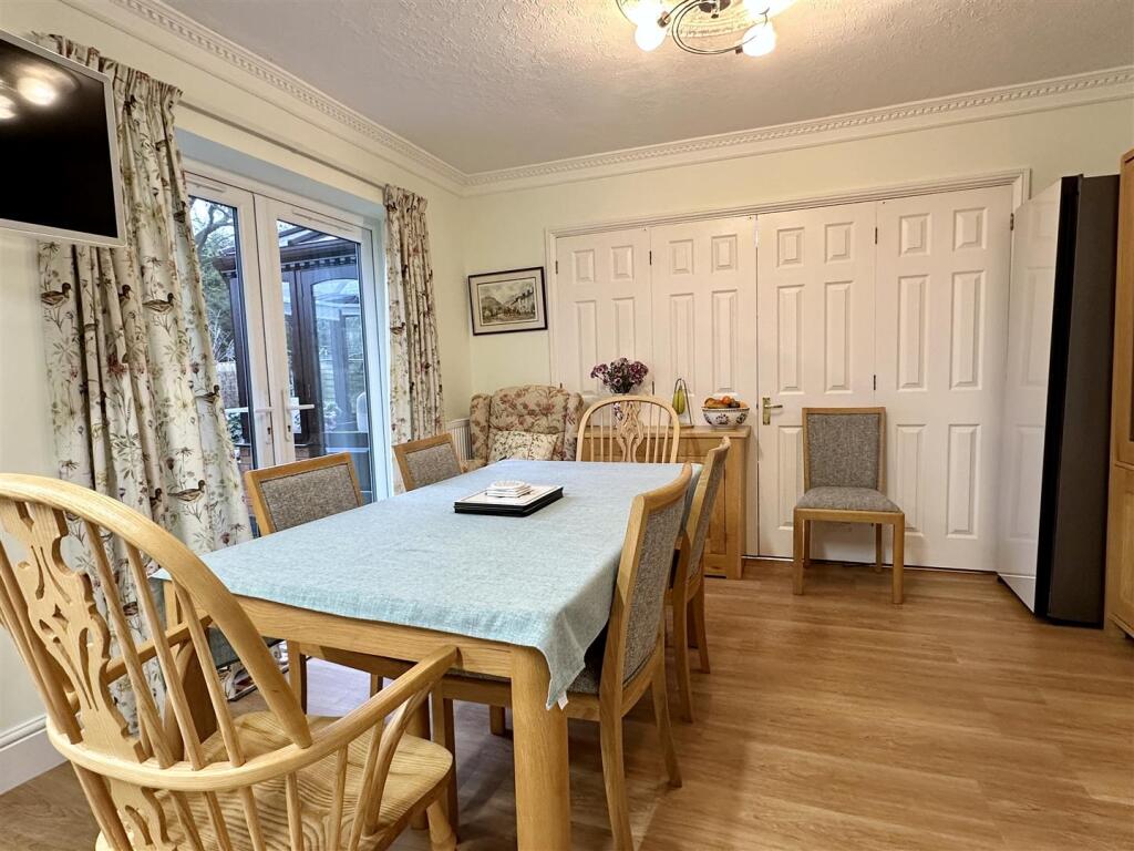 Additional property image - Holt Gardens, Studley