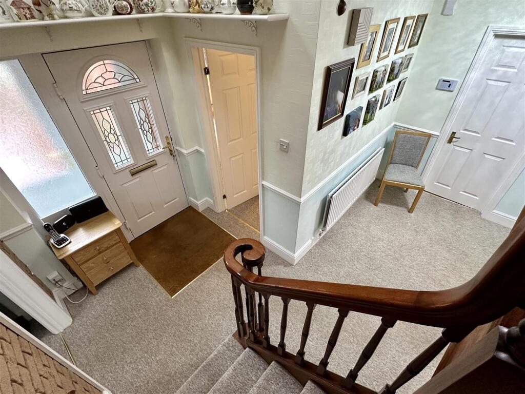 Additional property image - Holt Gardens, Studley
