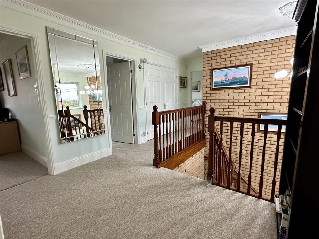 Additional property image - Holt Gardens, Studley
