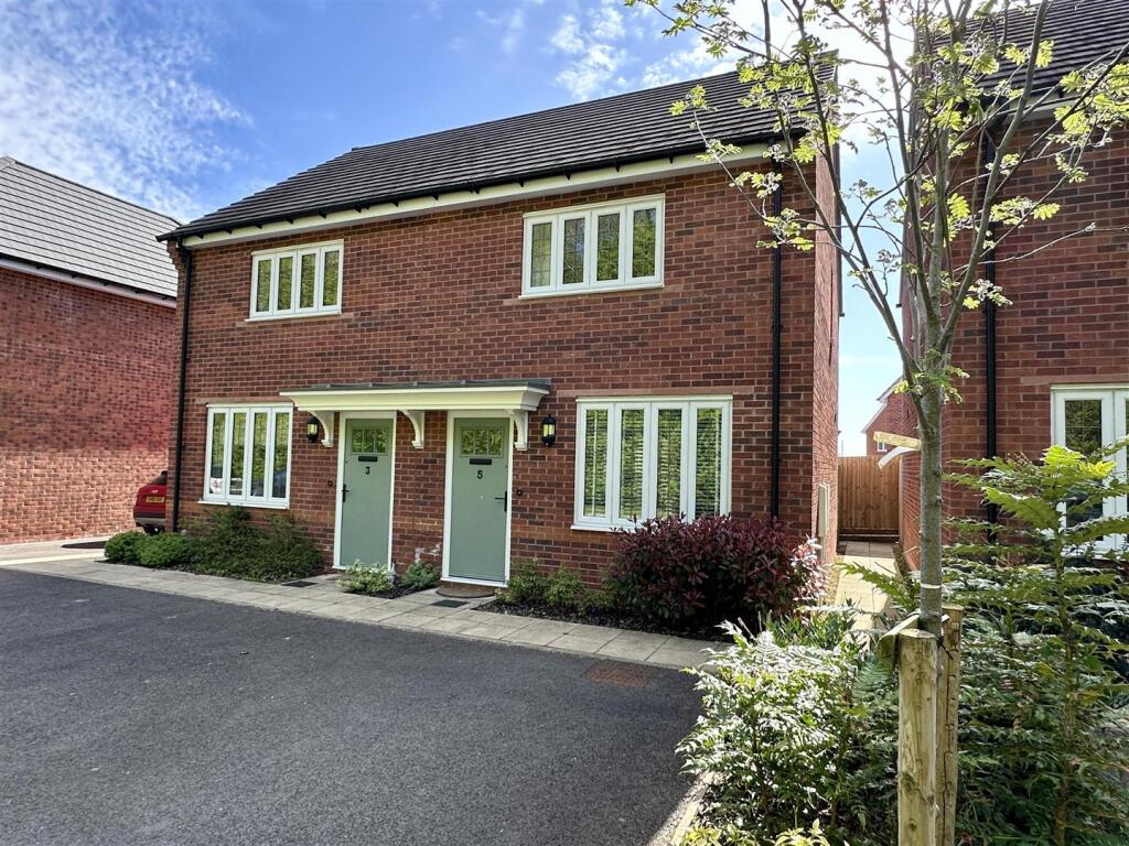 Main image of property: Cumberbatch Close, Alcester