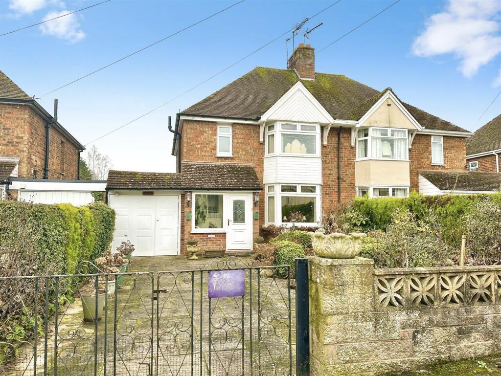 Main image of property: Seggs Lane, Alcester