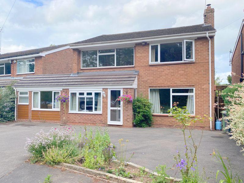 5 bedroom detached house for sale in Appleby Close, Great Alne, B49