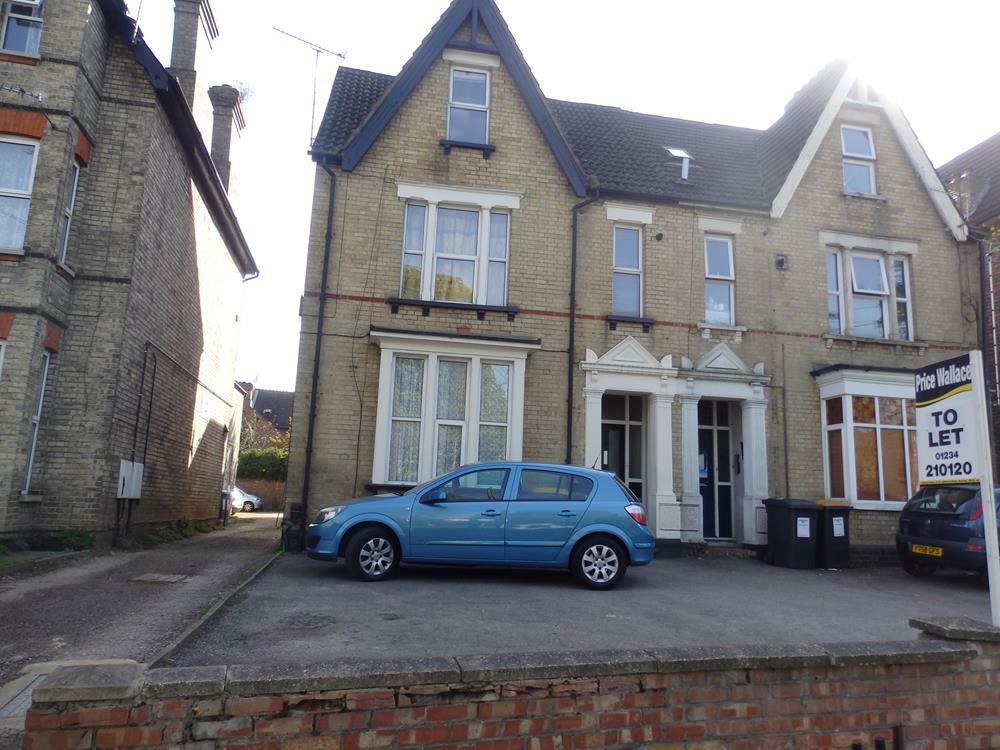 1 bedroom ground floor flat for rent in Clapham Road, Bedford, MK41