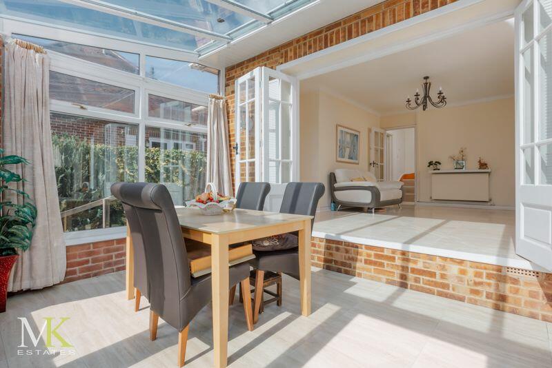 Additional property image - Parkway Drive, Bournemouth
