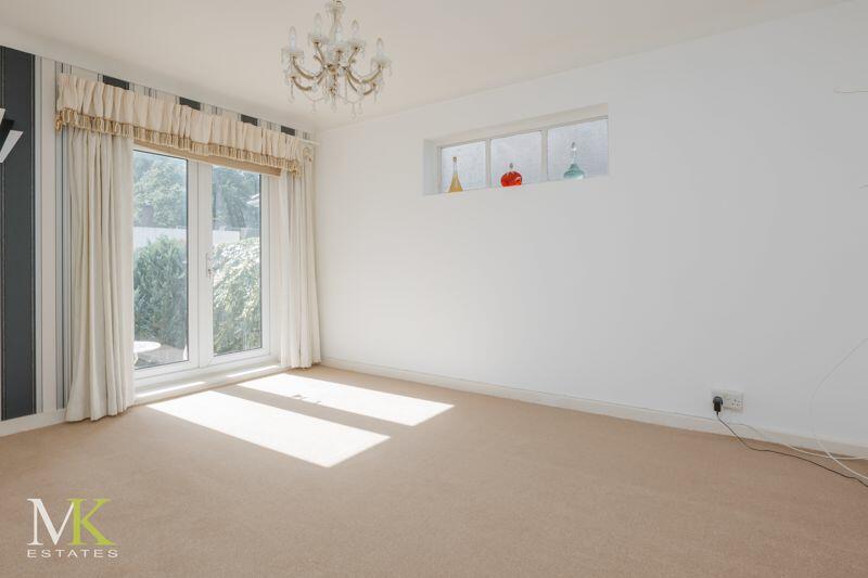 Additional property image - Parkway Drive, Bournemouth