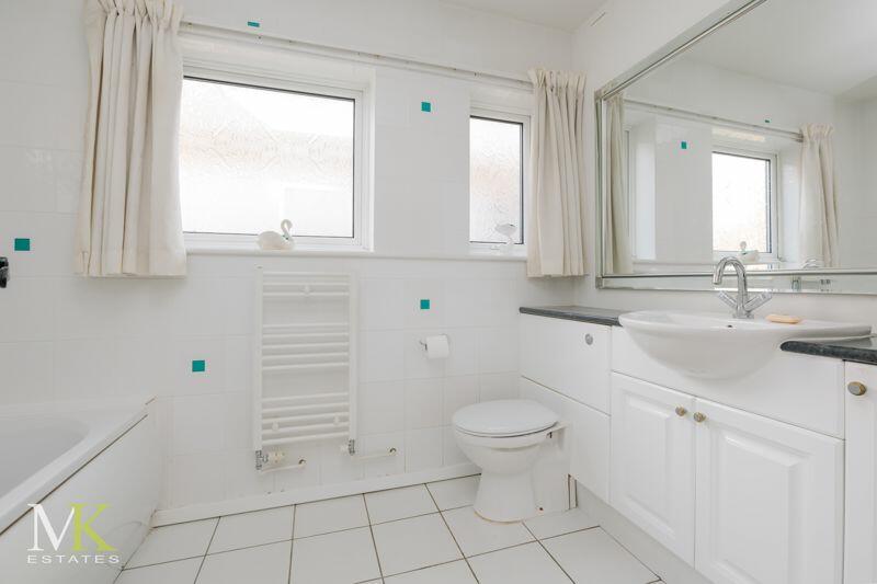 Additional property image - Parkway Drive, Bournemouth