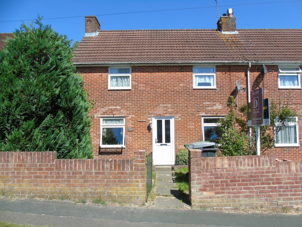 4 bedroom semi-detached house for rent in Battery Hill, Winchester, SO22