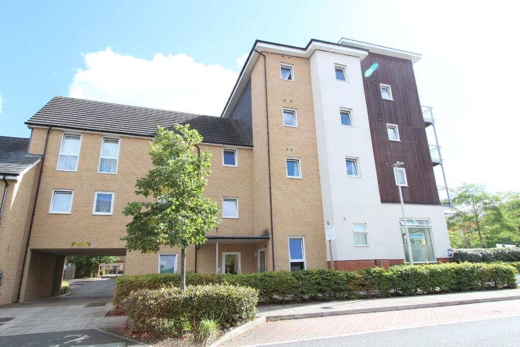 2 bedroom flat for sale in Whale Avenue, Reading, RG2