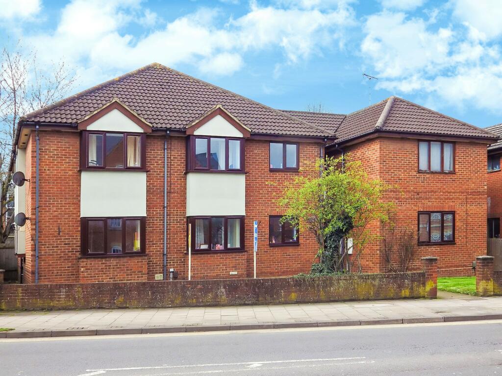 1 bedroom apartment for sale in High Street, Aylesbury, Buckinghamshire