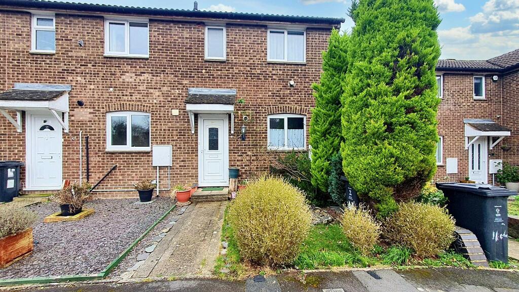 2 bedroom terraced house for sale in Castle Dore, Freshbrook, Swindon, Wiltshire, SN5