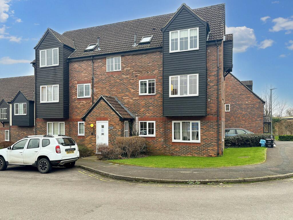 1 bedroom apartment for rent in Dewell Mews, Swindon, Wiltshire, SN3
