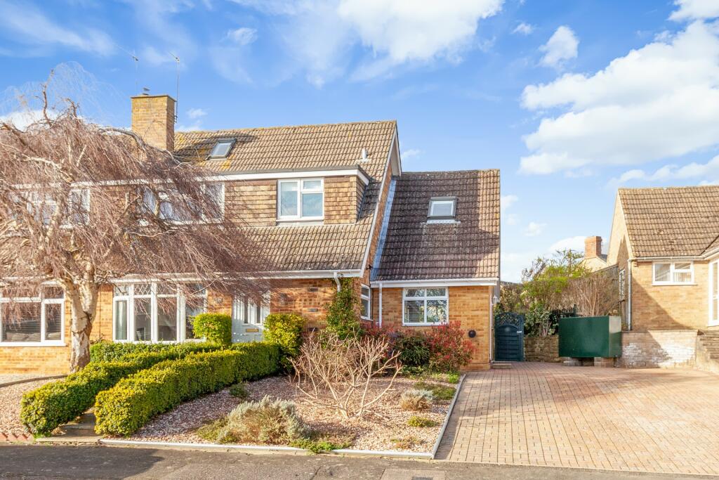 4 bedroom semidetached house for sale in South Close, Greatworth, Oxfordshire, OX17