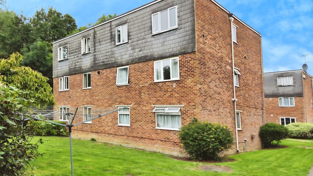 Main image of property: Charminster Close, Swindon, Wiltshire