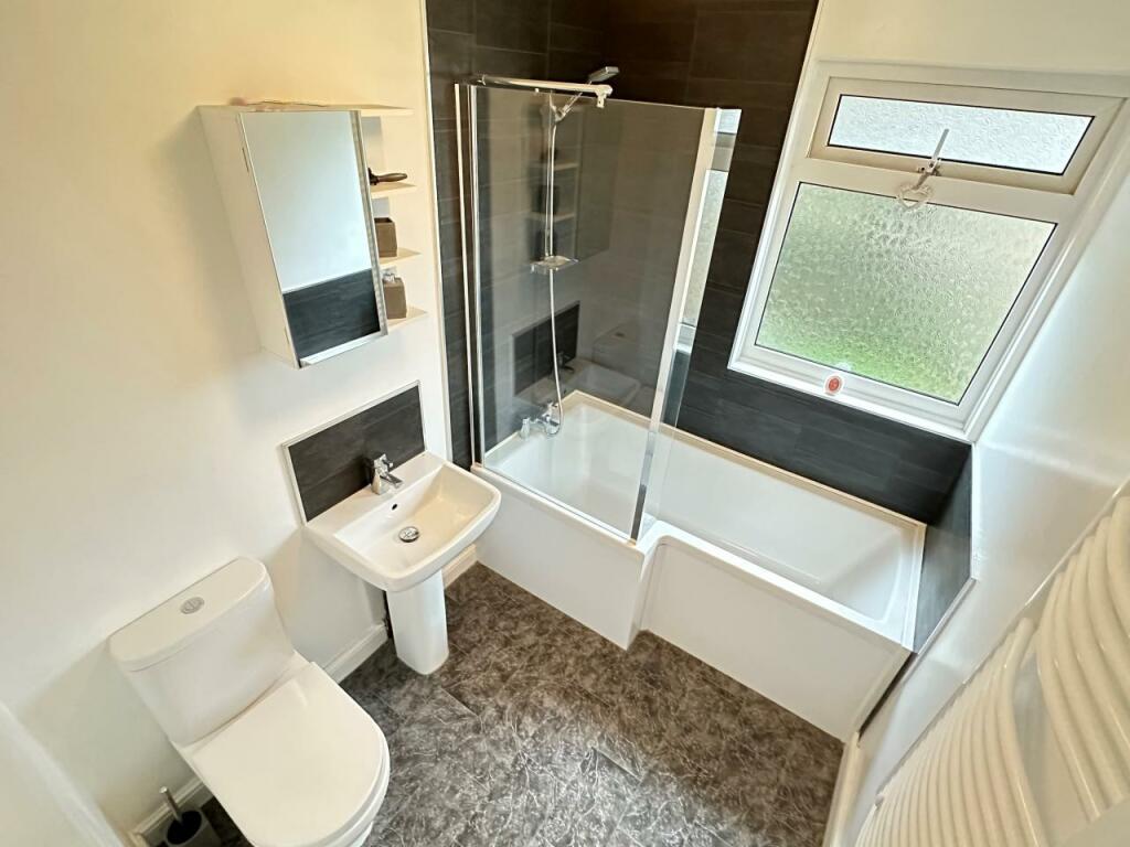 4 bedroom semidetached house for sale in 12 Disney Close, Stoney