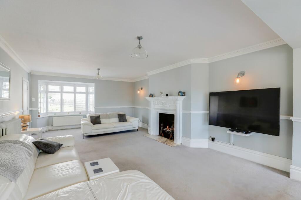 Additional property image - Highwalls Road, Dinas Powys, The Vale Of Glamorgan. CF64 4AJ