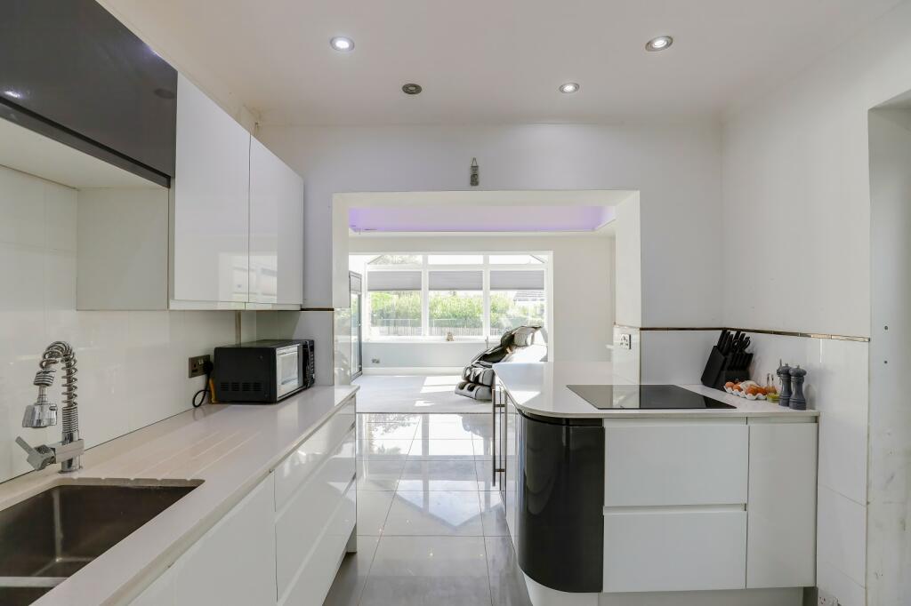 Additional property image - Highwalls Road, Dinas Powys, The Vale Of Glamorgan. CF64 4AJ