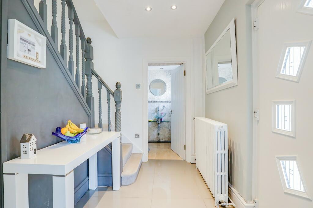 Additional property image - Highwalls Road, Dinas Powys, The Vale Of Glamorgan. CF64 4AJ