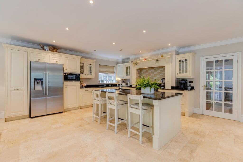 Additional property image - Rhiwgoed, Westra, Dinas Powys, The Vale Of Glamorgan. CF64 4HA