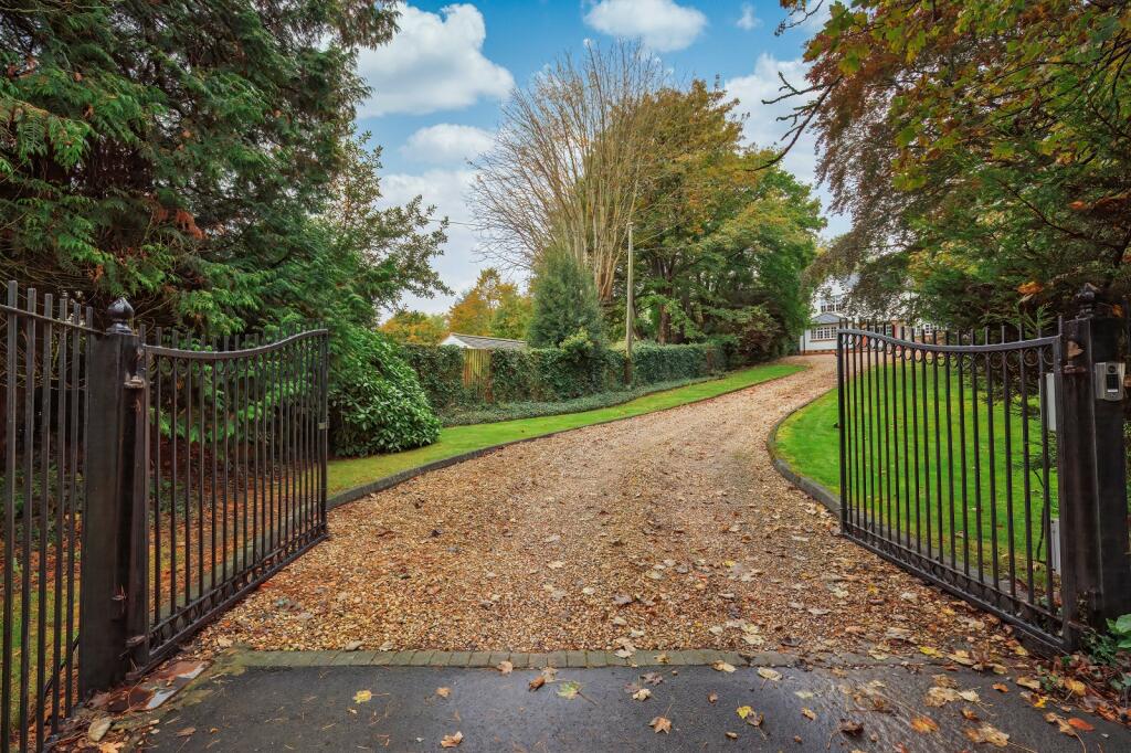 Additional property image - Rhiwgoed, Westra, Dinas Powys, The Vale Of Glamorgan. CF64 4HA