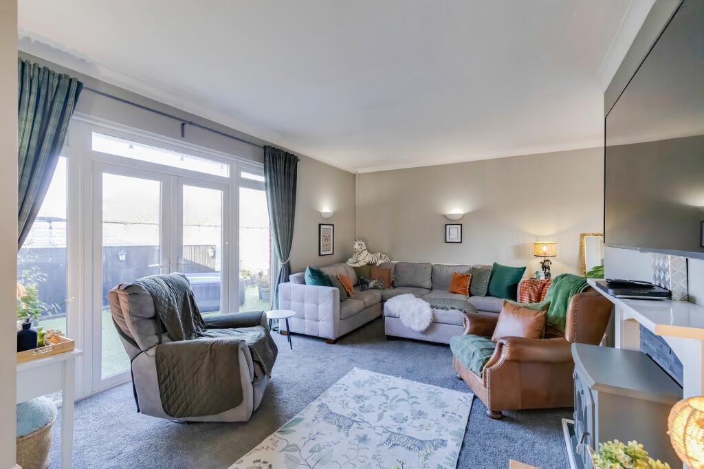 Additional property image - Conway Close, Dinas Powys, The Vale Of Glamorgan CF64 4PF