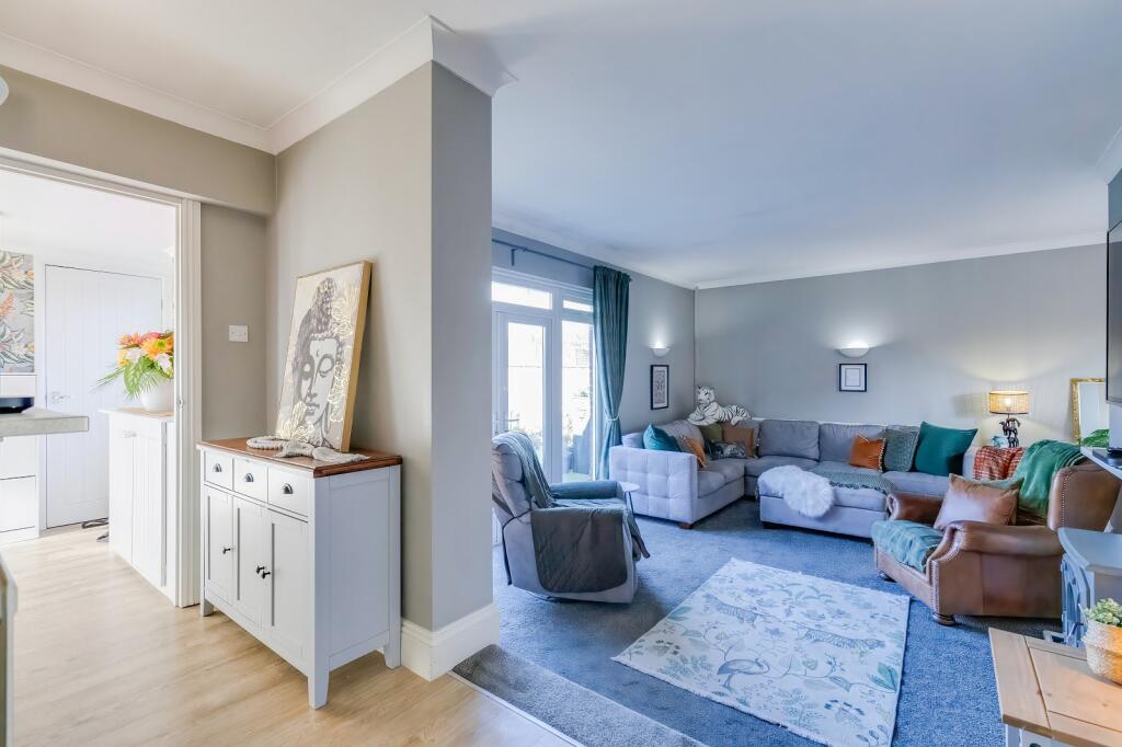 Additional property image - Conway Close, Dinas Powys, The Vale Of Glamorgan CF64 4PF