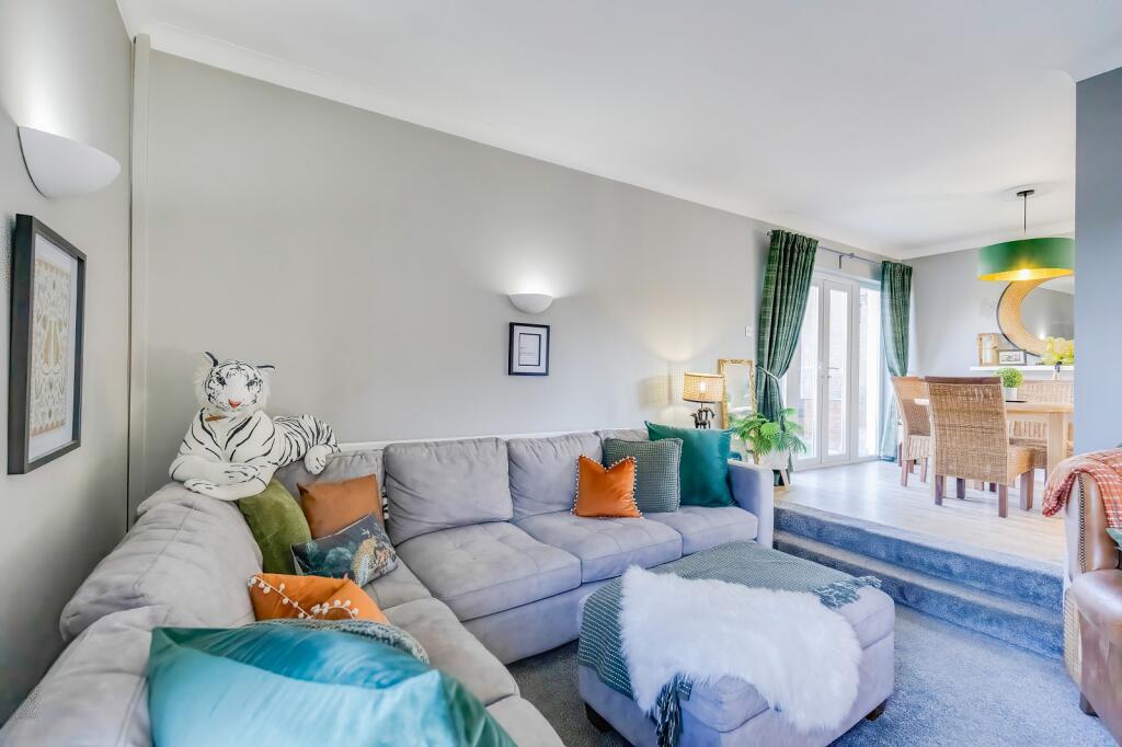 Additional property image - Conway Close, Dinas Powys, The Vale Of Glamorgan CF64 4PF