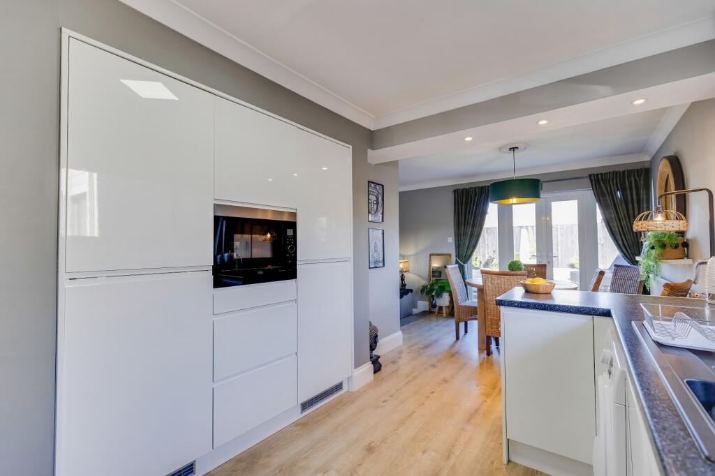 Additional property image - Conway Close, Dinas Powys, The Vale Of Glamorgan CF64 4PF