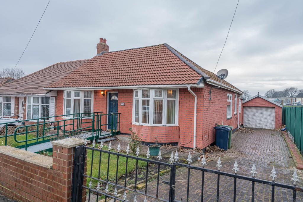 2 bedroom bungalow for sale in Southend Road, Low Fell, Gateshead, Tyne