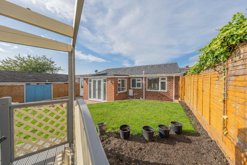 2 bedroom detached bungalow for sale in Garsdale, Birtley. DH3