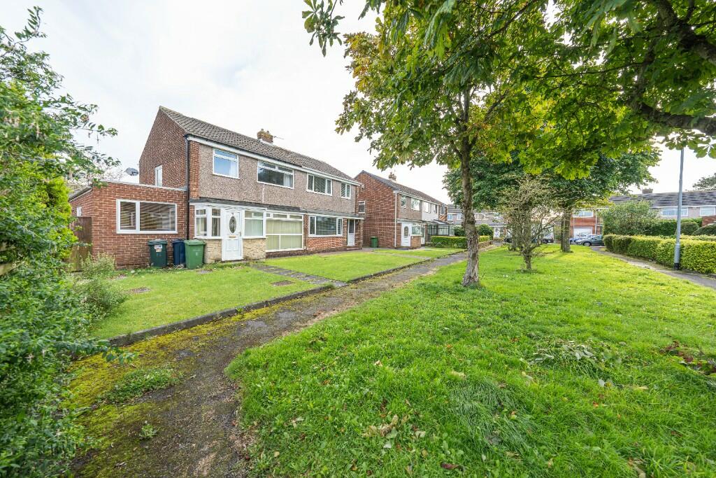 3 bedroom semidetached house for sale in The Rowans, Eighton Banks