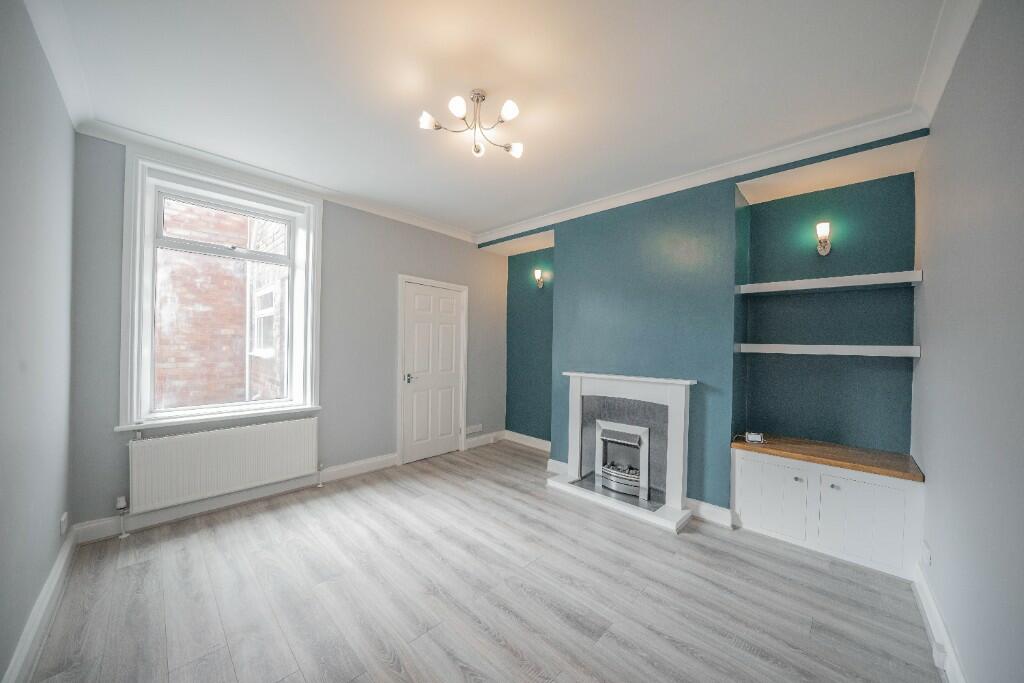2 bedroom ground floor flat for sale in Queen Street, Birtley, DH3