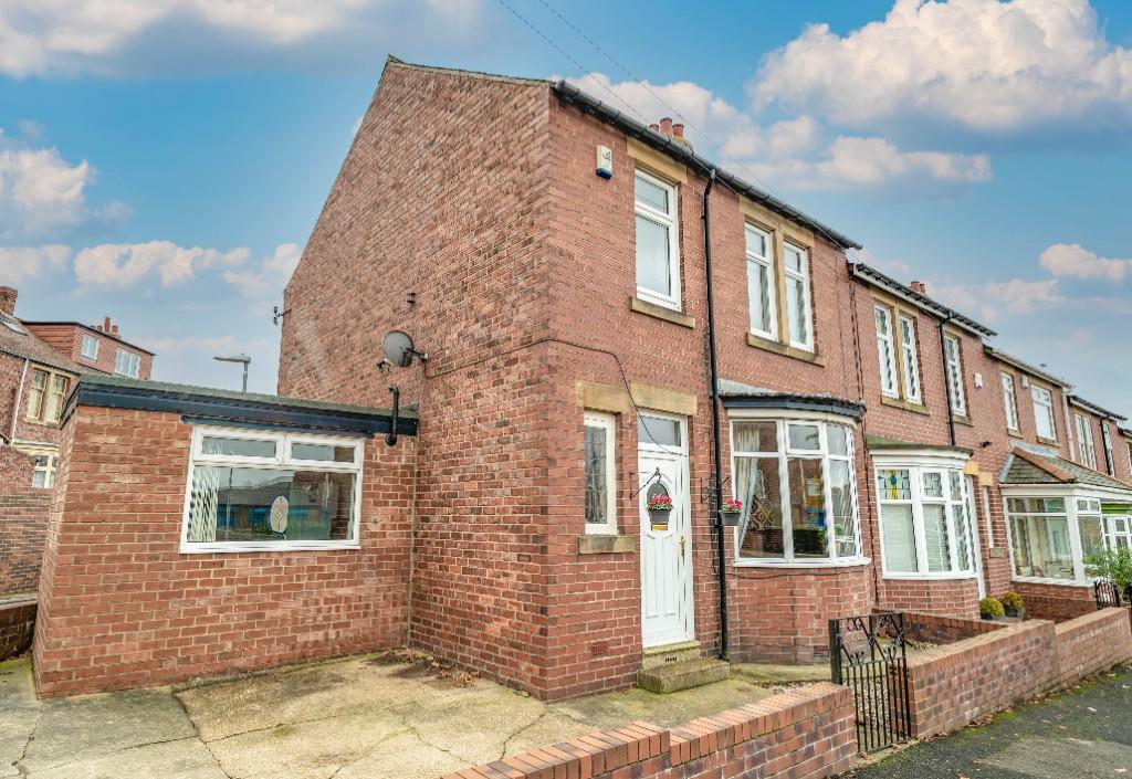 3 bedroom end of terrace house for sale in Joicey Road, Low Fell