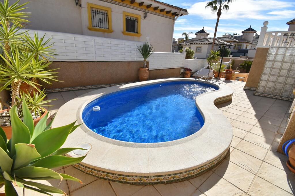 Main image of property: Valencia, Alicante, La Zenia